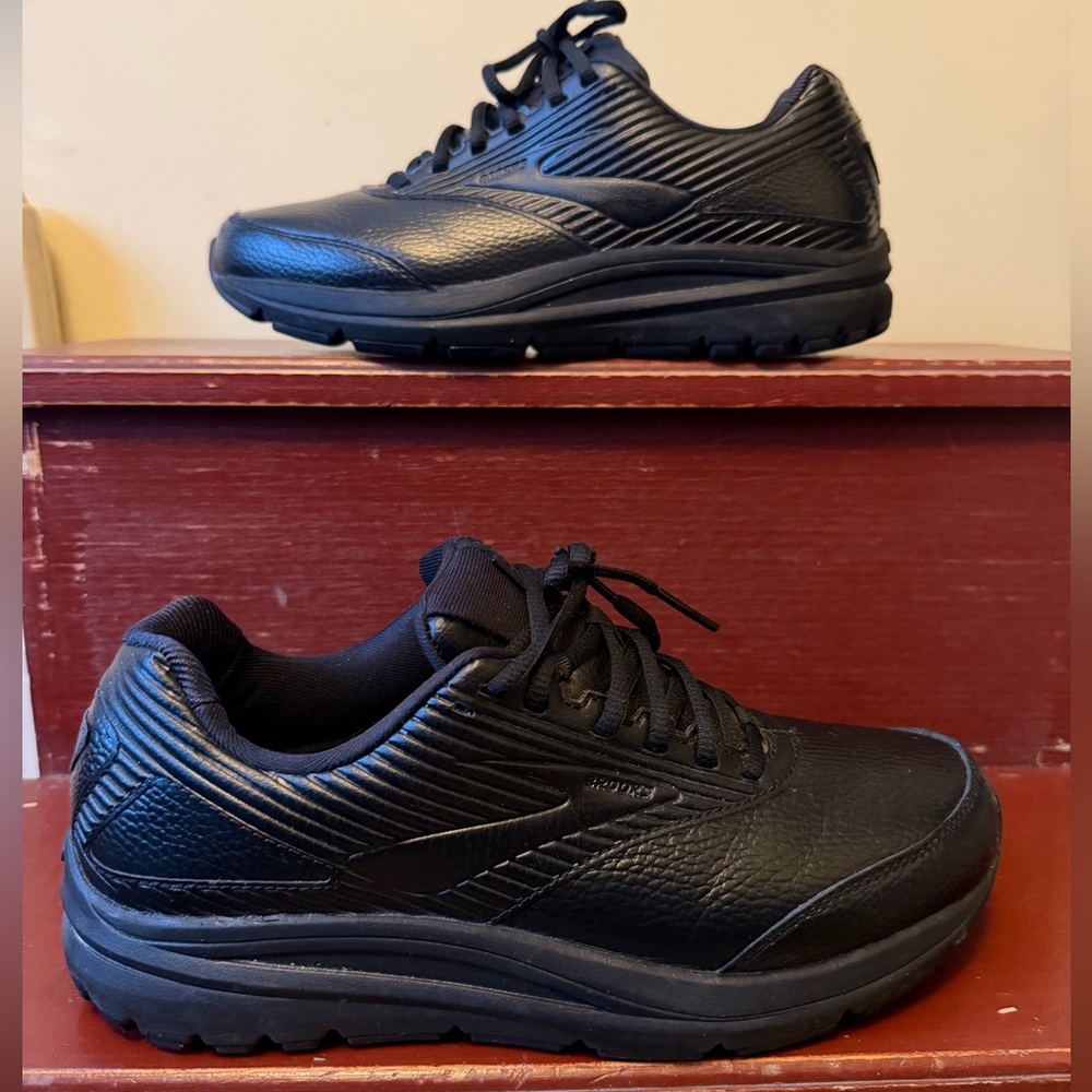 Brooks Addiction Walker women’s size 10.5